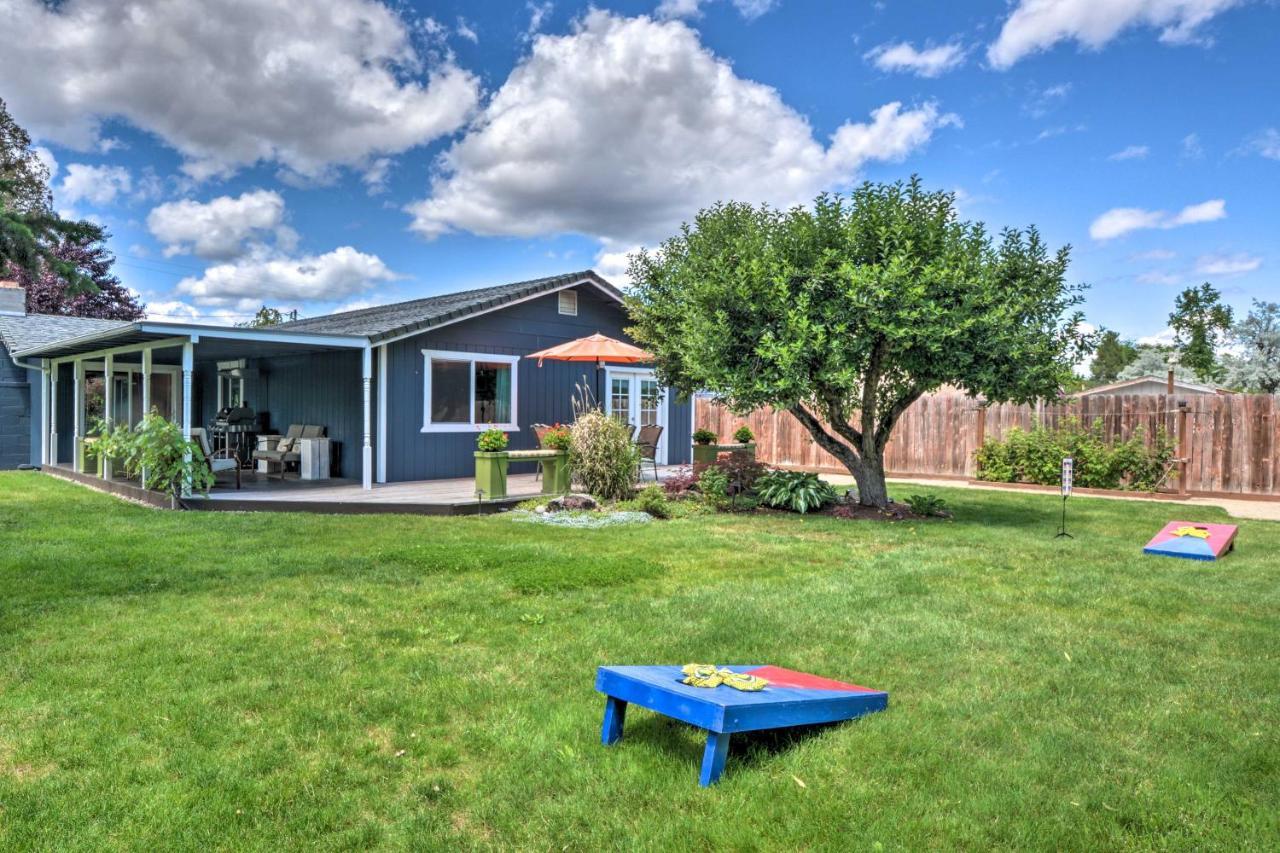 Central Medford Family Retreat With Large Yard! 外观 照片